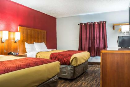 Econo Lodge Brockport - image 2