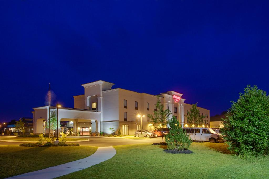 Hampton Inn Brockport - main image