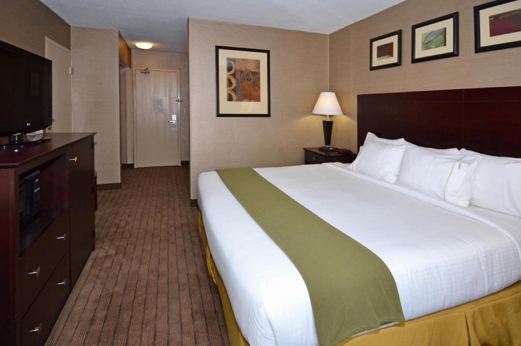 Holiday Inn Express Boston Brockton an IHG Hotel - image 7