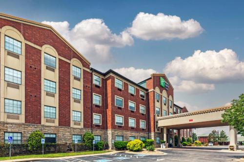 Holiday Inn Express Hotel & Suites Tulsa South Broken Arrow Highway 51 an IHG Hotel - main image