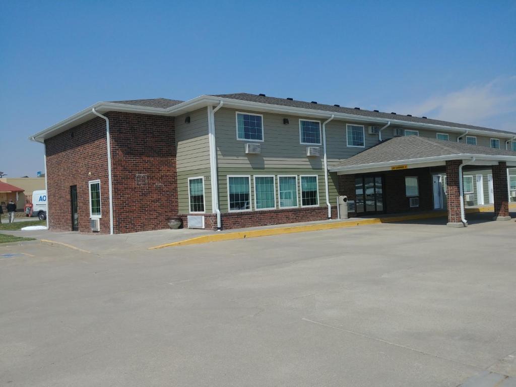 Boarders Inn & Suites by Cobblestone Hotels - Broken Bow - main image