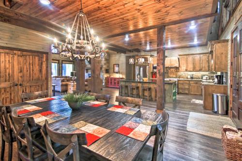 Elegant Cabin in Broken Bow with Hot Tub and Fire Pit! - image 3