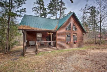 Broken Bow Cabin with Hot Tub and Fire Pit By Lake - image 3