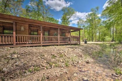 Cabin with Hot Tub Near Broken Bow Lake and Hiking - image 2