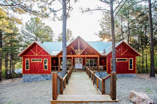 Luxury Cabin with Shuffleboard Less Than 4 Miles to Lake! - main image