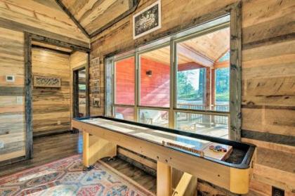 Luxury Cabin with Shuffleboard Less Than 4 Miles to Lake! - image 4