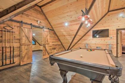 Large Upscale Cabin Hot Tub Fire Pit Pool Table - image 5