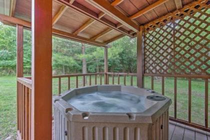 Starlight Cabin in Broken Bow with Hot Tub! - image 5