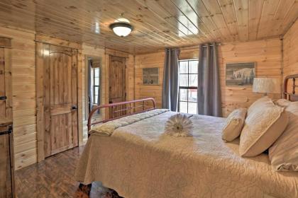 Broken Bow Sanctuary with Hot Tub and Deck Less Than 7 Mi to Lake! - image 12