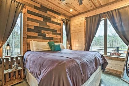 Updated Pet-Friendly Cabin 5Mi to Broken Bow Lake - image 8