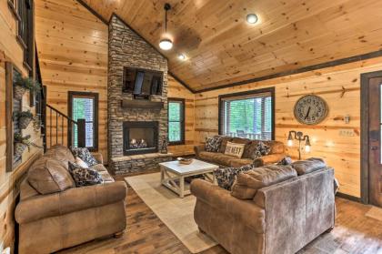 Luxe Family Ties Home with Hot Tub Fireplace