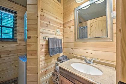 Paddles Up Broken Bow Getaway with Hot Tub! - image 13