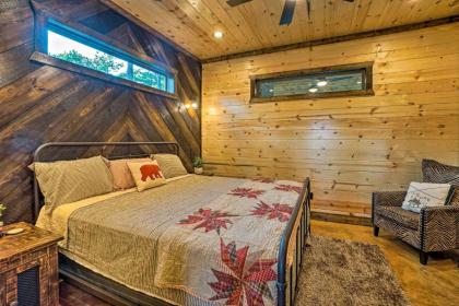 Modern Cabin with Hot Tub and Panoramic Views! - image 15