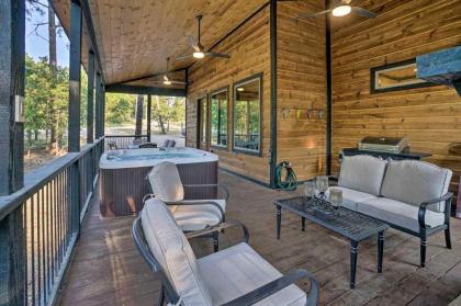 Modern Cabin with Hot Tub and Panoramic Views! - image 18