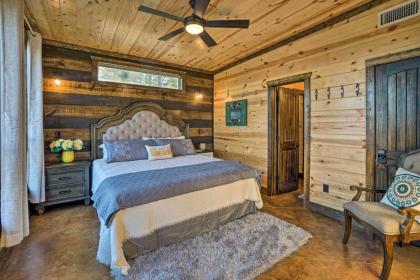 Modern Cabin with Hot Tub and Panoramic Views! - image 8