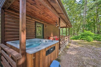 Centrally Located Broken Bow Cabin with Hot Tub - image 16