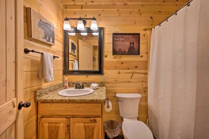 Cabin with Games and Hot Tub 4 Mi to Beavers Bend! - image 10