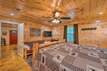 Relaxed Oklahoma Retreat Broken Bow Bungalow - image 17