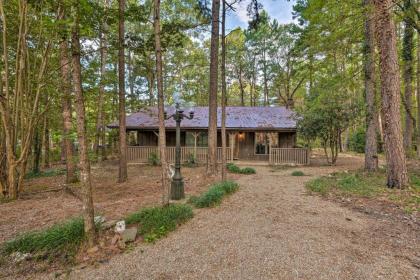 modern Cabin with Luxury Deck and Private Hot tub Broken Bow Oklahoma