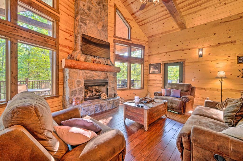 Creekside Cabin with Deck Hot Tub and Fire Pit! - main image