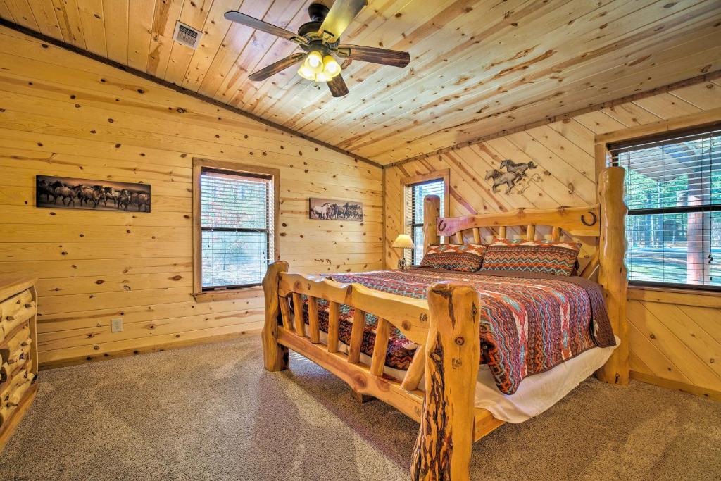 Broken Bow Cabin with Hot Tub and Covered Deck! - image 4