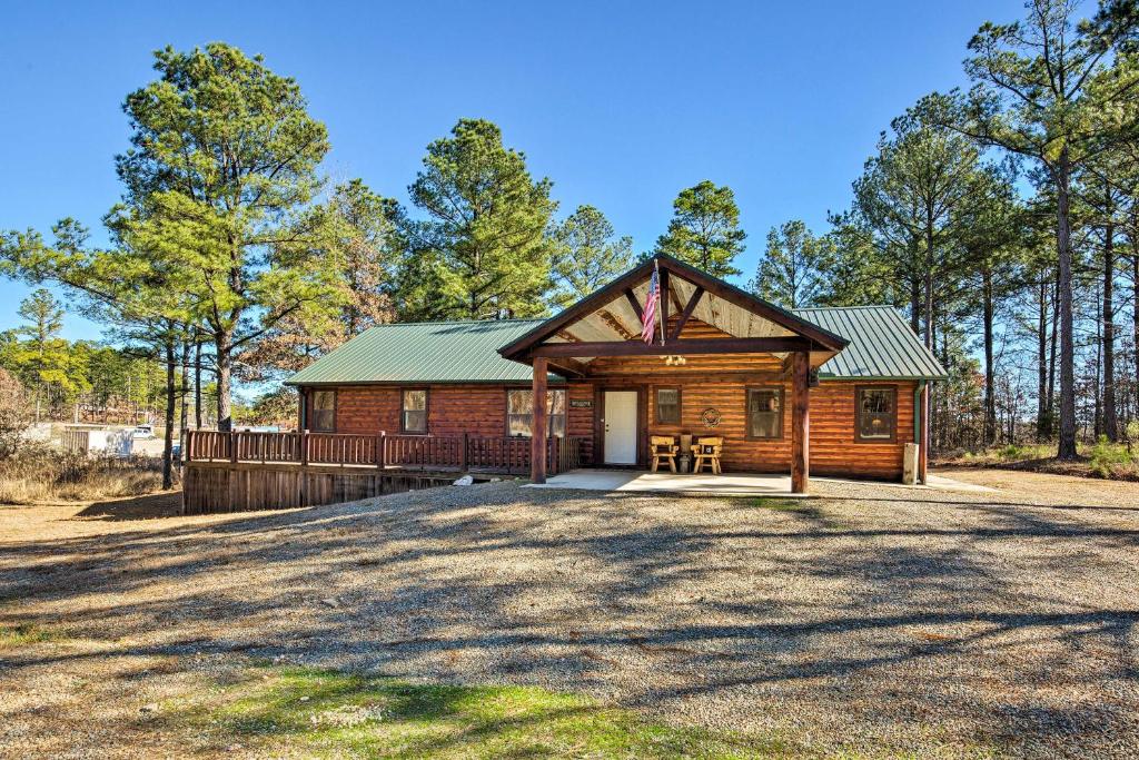 Broken Bow Cabin with Hot Tub and Covered Deck! - image 5