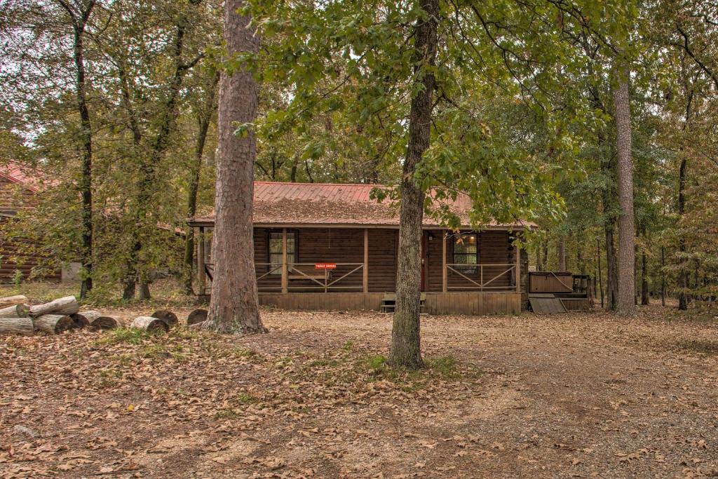 Timber Brooke Cabin Proximity to Attractions - main image