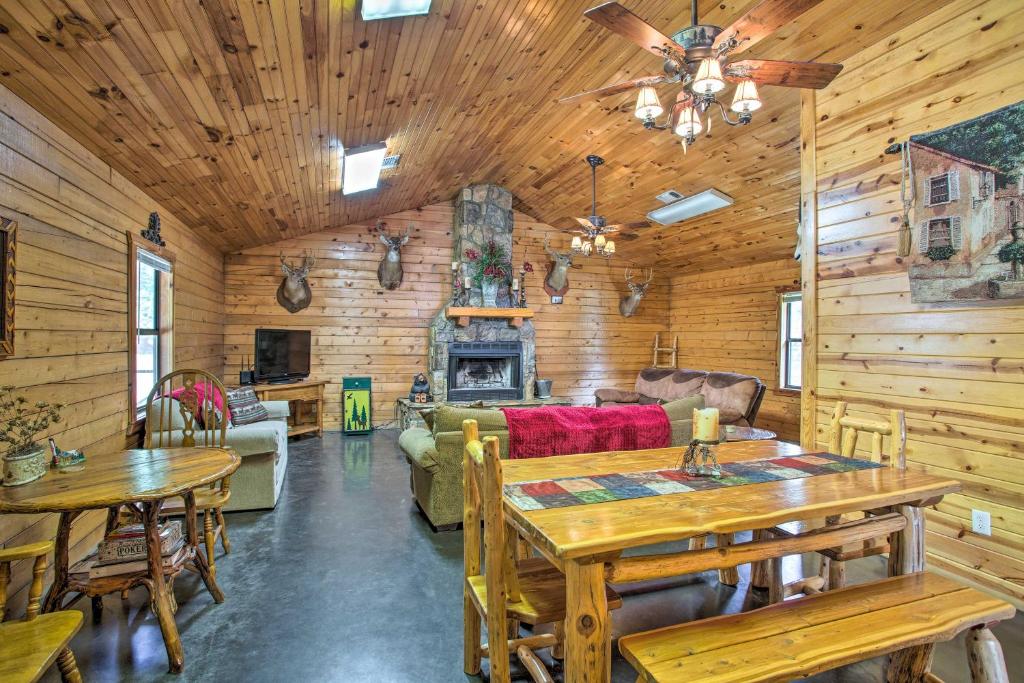 Pet-Friendly Cabin Retreat with Private Hot Tub - main image