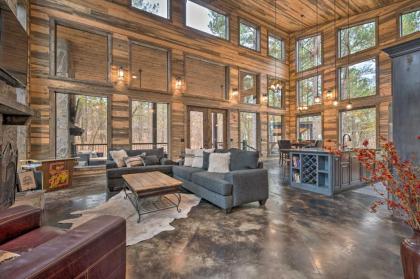 Luxe Cabin in the Woods Hot Tub and Yard Games - image 9