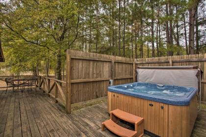 Starlight Cabin about 6 Miles to Beavers Bend! - image 4