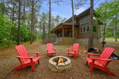 Strawberry Wine - Stunning Luxury Cabin 2 Bedrooms with Game Room and Hot Tub ! - image 13