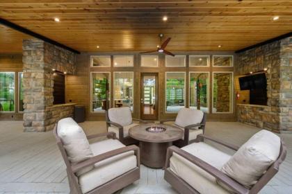 Strawberry Wine - Stunning Luxury Cabin 2 Bedrooms with Game Room and Hot Tub ! - image 14