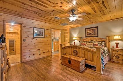 Cabin with Hot Tub 4 Mi to Broken Bow Lake! - image 16