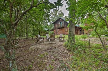 Rustic Broken Bow Cabin Deck and 6 Mi to Lake!