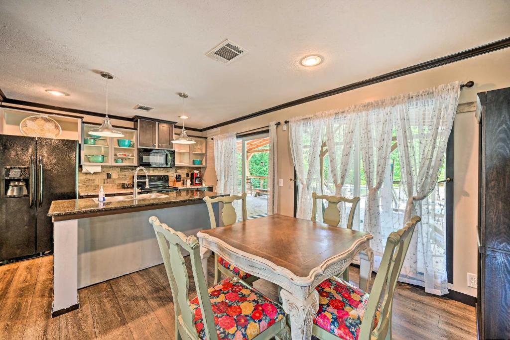 Pet-Friendly Broken Bow Home with Private Pool! - image 6