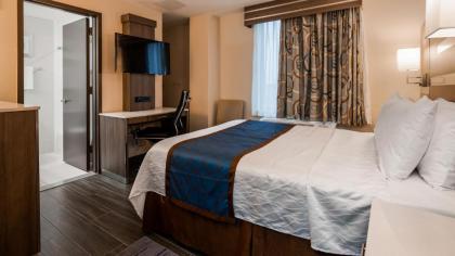 Best Western Plus Stadium Inn - image 12