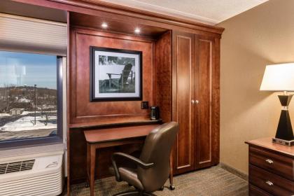 Hampton Inn Milwaukee Brookfield - image 20