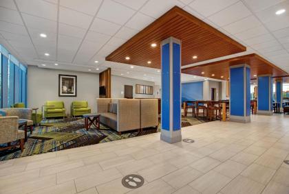 Holiday Inn Express & Suites - Milwaukee - Brookfield an IHG Hotel - image 10