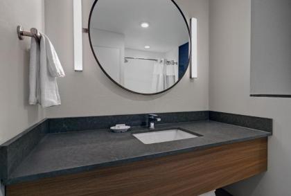 Fairfield Inn & Suites by Marriott Milwaukee Brookfield - image 15