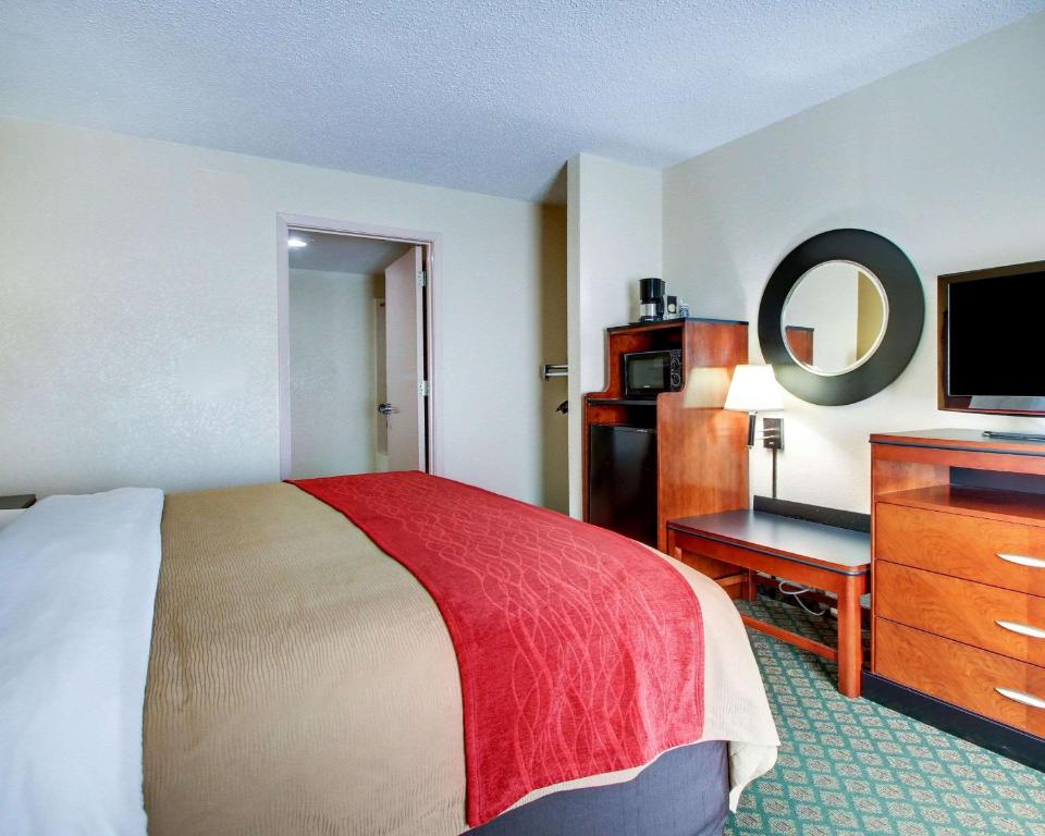 Quality Inn Brookhaven - image 6