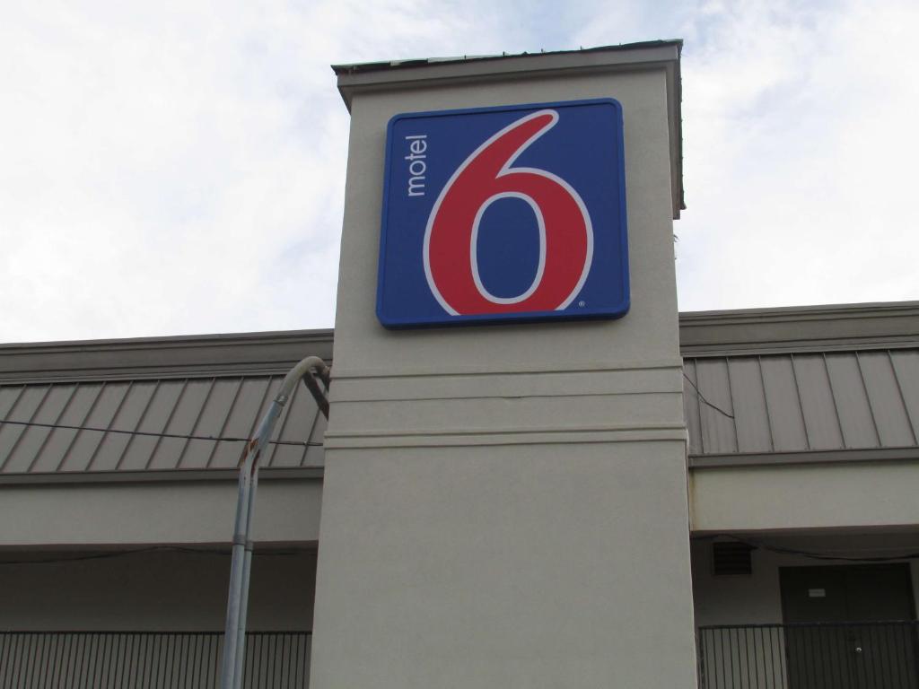 Motel 6 Brookhaven Ms - main image