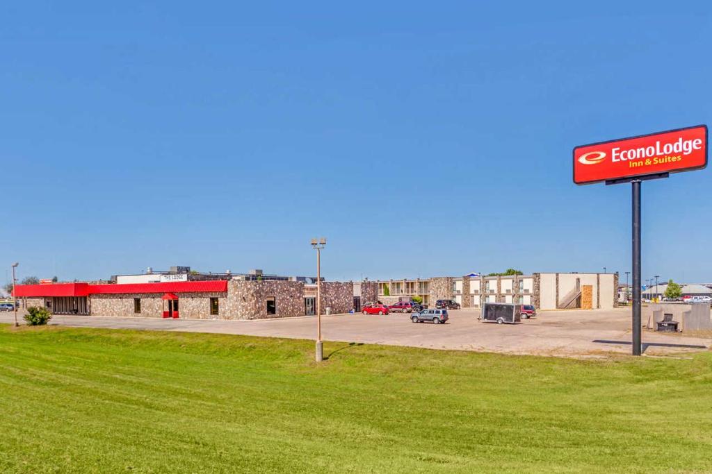 Econo Lodge Inn & Suites Brookings - main image