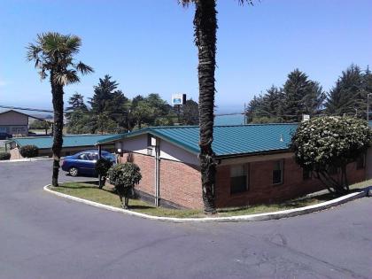 Blue Coast Inn & Suites - image 3