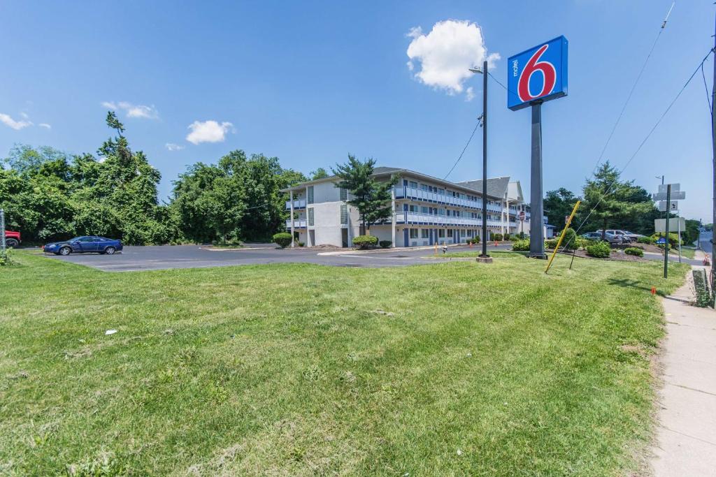 Motel 6-Brooklawn NJ - Philadelphia - image 3