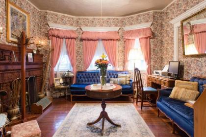 The Coolidge Corner Guest House: A Brookline Bed and Breakfast - image 14