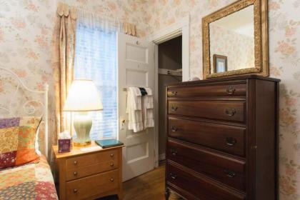 The Coolidge Corner Guest House: A Brookline Bed and Breakfast - image 8