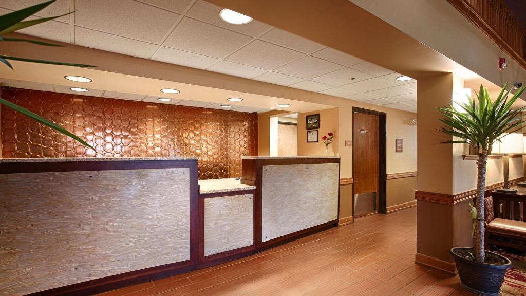 Best Western Plus Minneapolis-Northwest - image 3