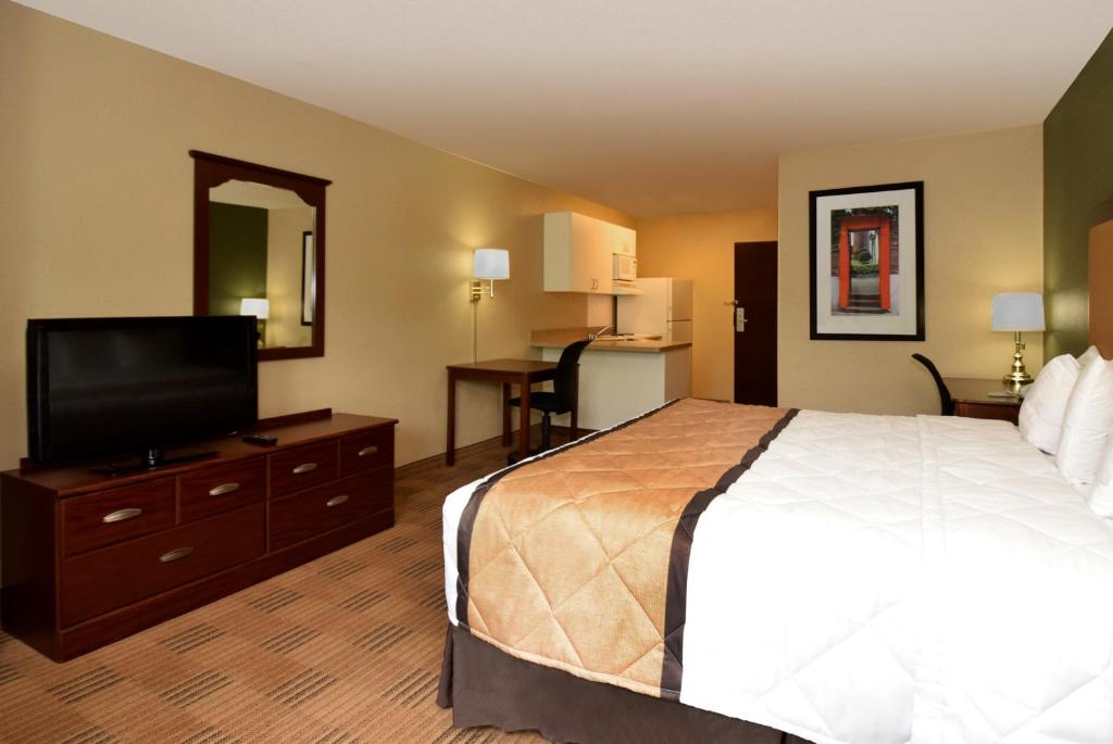 Extended Stay America Suites - Minneapolis - Brooklyn Center - image 3