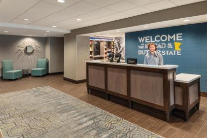 Hampton Inn Brooklyn Park - image 8