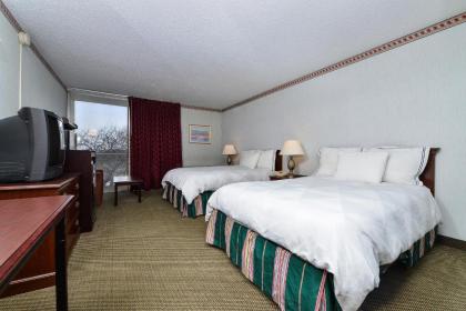 Travelodge by Wyndham Cleveland Airport - image 11